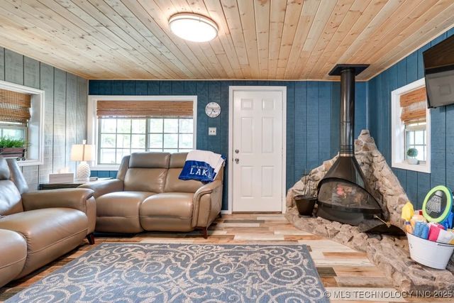 5112 Oakwood Drive, Kingston, OK 73439