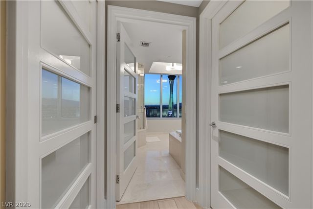 322 Karen Avenue 2902, Las Vegas, NV 89109