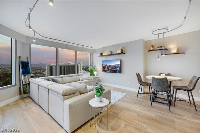 322 Karen Avenue 2902, Las Vegas, NV 89109