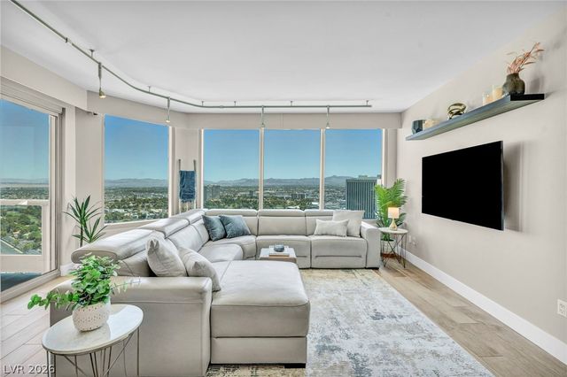 322 Karen Avenue 2902, Las Vegas, NV 89109