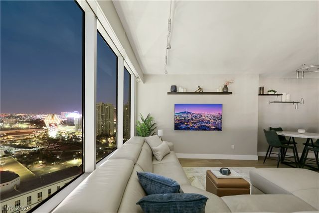 322 Karen Avenue 2902, Las Vegas, NV 89109