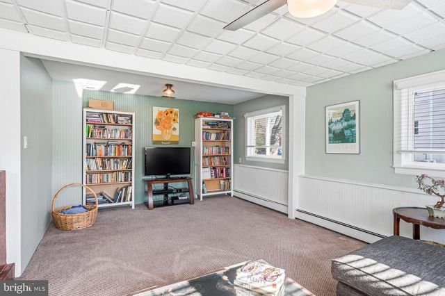 242 CENTER ST, Moorestown, NJ 08057