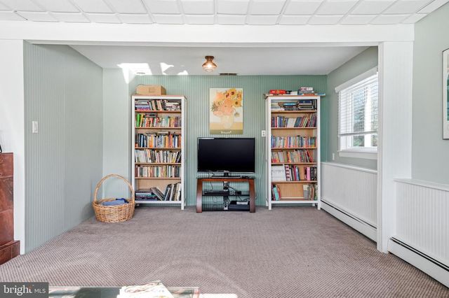 242 CENTER ST, Moorestown, NJ 08057