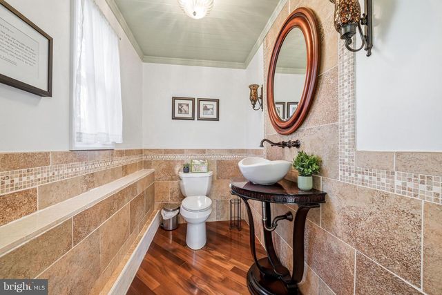 242 CENTER ST, Moorestown, NJ 08057