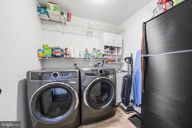 242 CENTER ST, Moorestown, NJ 08057