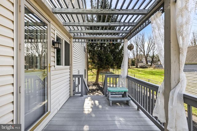 242 CENTER ST, Moorestown, NJ 08057