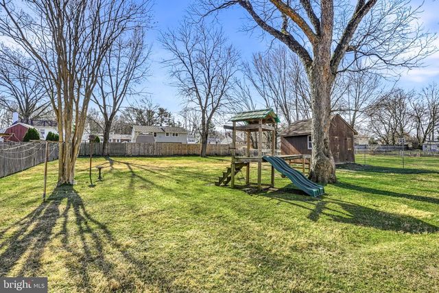 242 CENTER ST, Moorestown, NJ 08057