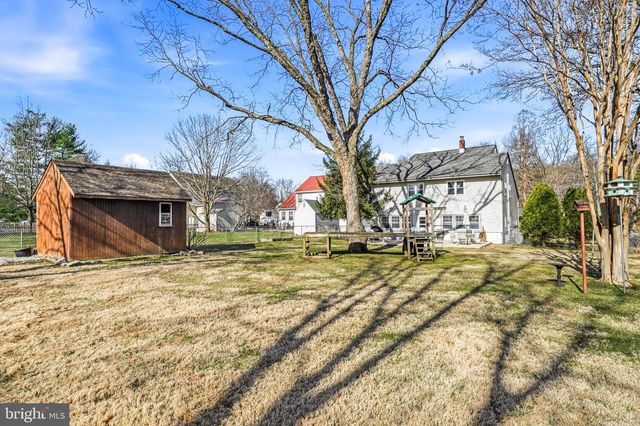 242 CENTER ST, Moorestown, NJ 08057