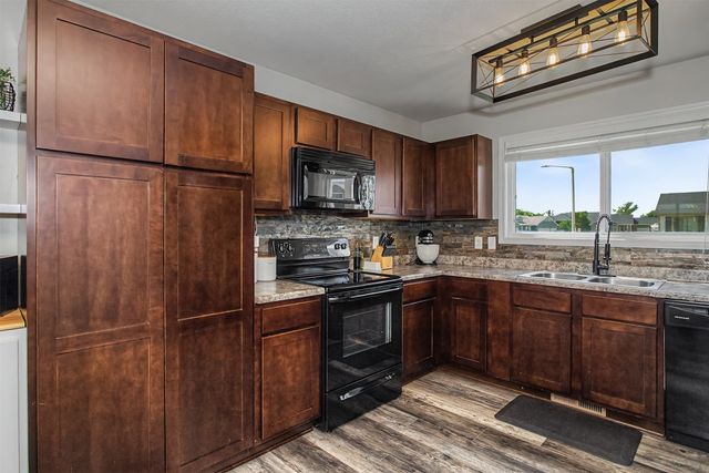 531 E 3rd Street, Huxley, IA 50124