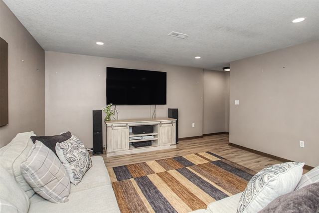 531 E 3rd Street, Huxley, IA 50124