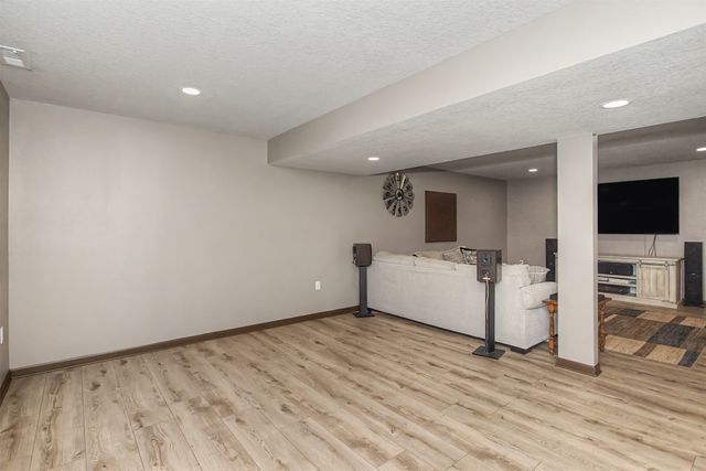 531 E 3rd Street, Huxley, IA 50124