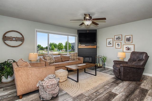 531 E 3rd Street, Huxley, IA 50124