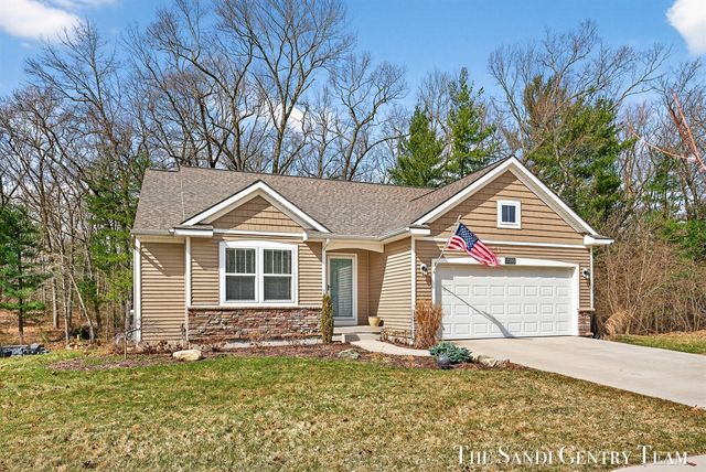 17285 Richton Drive, Nunica, MI 49448