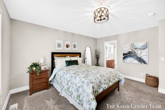 17285 Richton Drive, Nunica, MI 49448