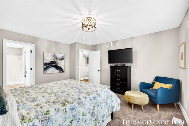 17285 Richton Drive, Nunica, MI 49448