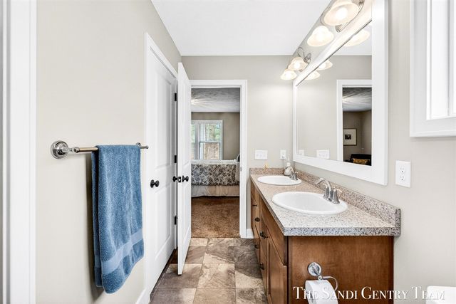 17285 Richton Drive, Nunica, MI 49448