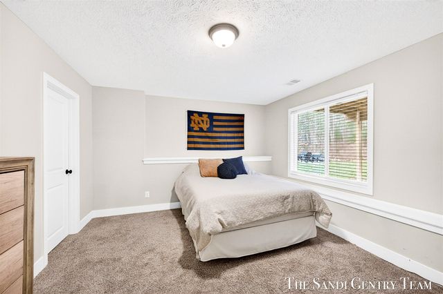 17285 Richton Drive, Nunica, MI 49448