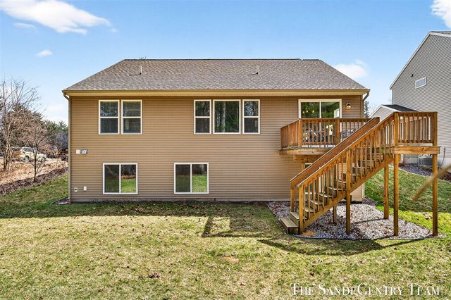 17285 Richton Drive, Nunica, MI 49448