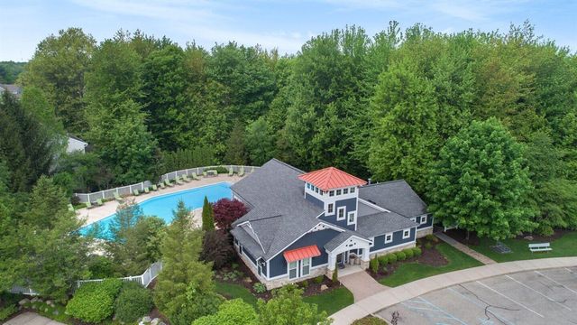 17285 Richton Drive, Nunica, MI 49448