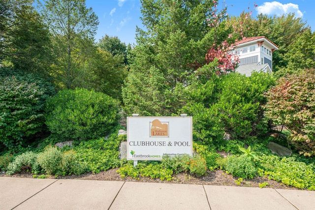 17285 Richton Drive, Nunica, MI 49448