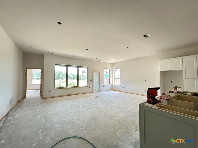 613 Golden Eagle, Salado, TX 76571
