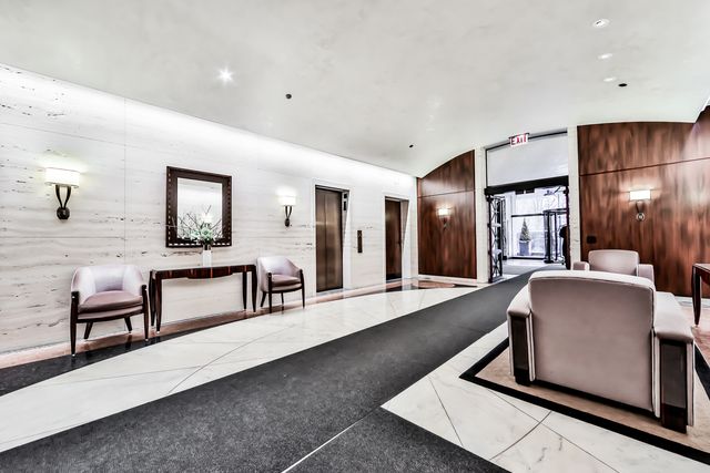 180 E PEARSON Street 4002, Chicago, IL 60611