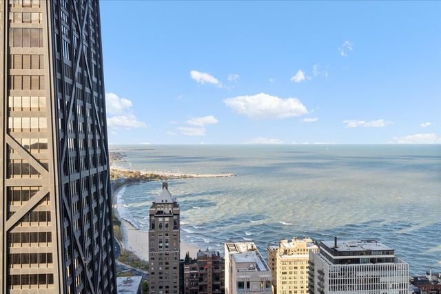 180 E PEARSON Street 4002, Chicago, IL 60611