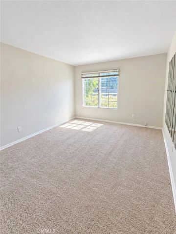 5500 Owensmouth 122, Woodland Hills, CA 91367