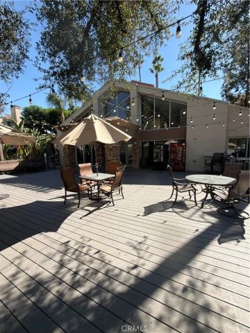 5500 Owensmouth 122, Woodland Hills, CA 91367