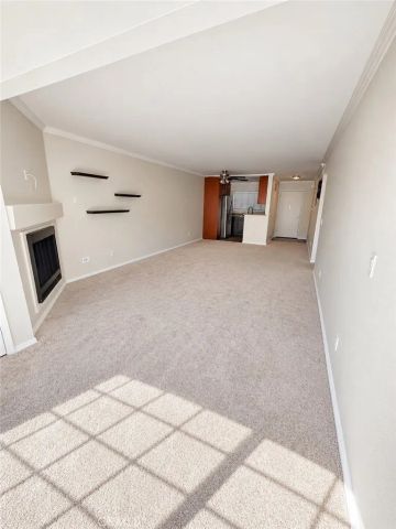 5500 Owensmouth 122, Woodland Hills, CA 91367
