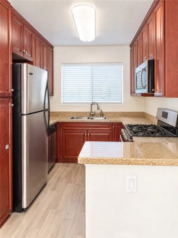 5500 Owensmouth 122, Woodland Hills, CA 91367