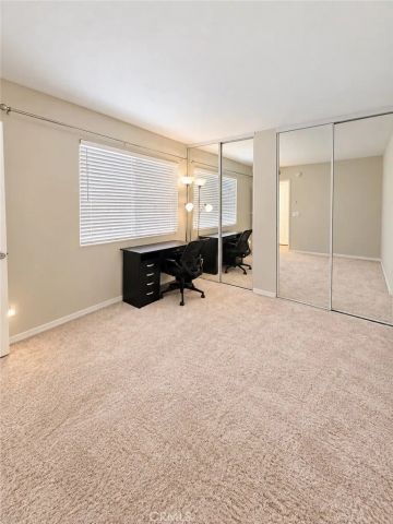5500 Owensmouth 122, Woodland Hills, CA 91367