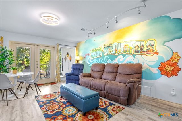 730 E Mather Street I101, New Braunfels, TX 78130