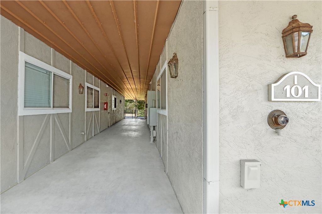 730 E Mather Street I101, New Braunfels, TX 78130