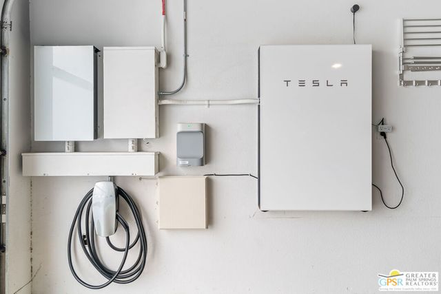 2823 S Palm Canyon Drive, Palm Springs, CA 92264