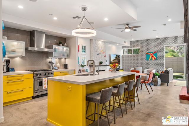 2823 S Palm Canyon Drive, Palm Springs, CA 92264