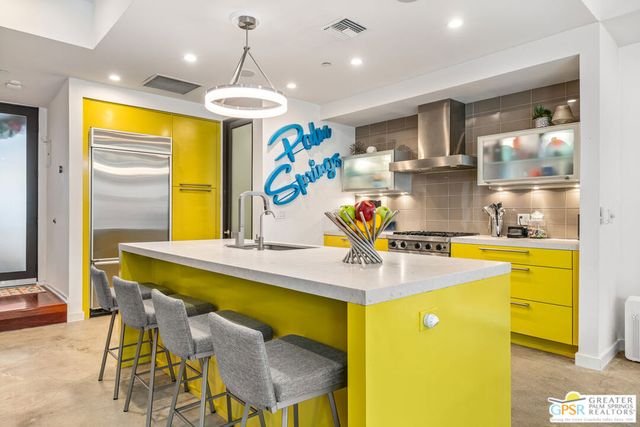 2823 S Palm Canyon Drive, Palm Springs, CA 92264