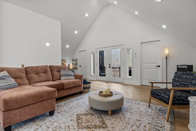 1222 Bald Eagle Dr, Kingston Springs, TN 37082