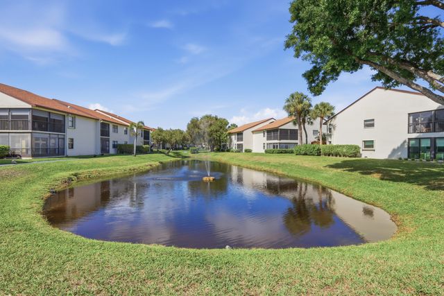 3260 Perimeter Drive, Greenacres, FL 33467