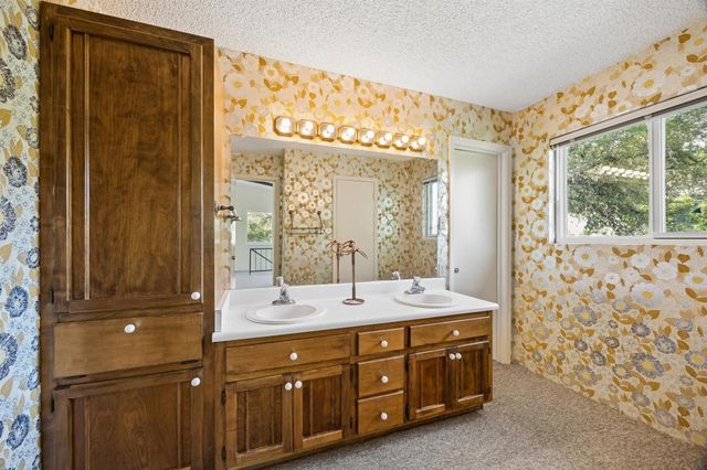155 Mary Ann DR, Canyon Lake, TX 78133