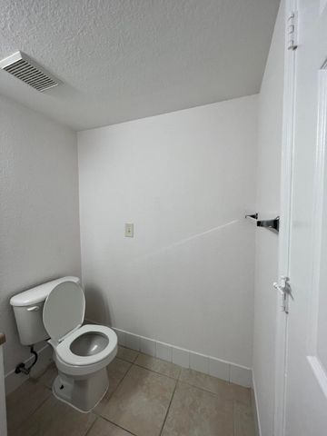 161 SW Palm Dr Apt 107, Port St Lucie, FL 34986