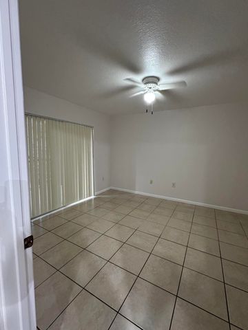 161 SW Palm Dr Apt 107, Port St Lucie, FL 34986
