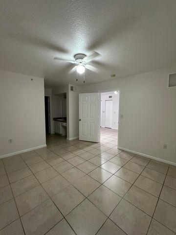 161 SW Palm Dr Apt 107, Port St Lucie, FL 34986