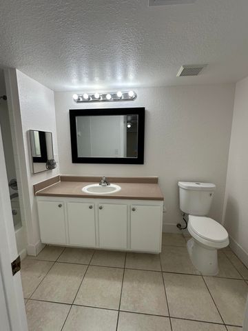 161 SW Palm Dr Apt 107, Port St Lucie, FL 34986