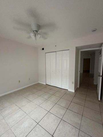 161 SW Palm Dr Apt 107, Port St Lucie, FL 34986