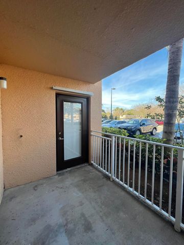 161 SW Palm Dr Apt 107, Port St Lucie, FL 34986