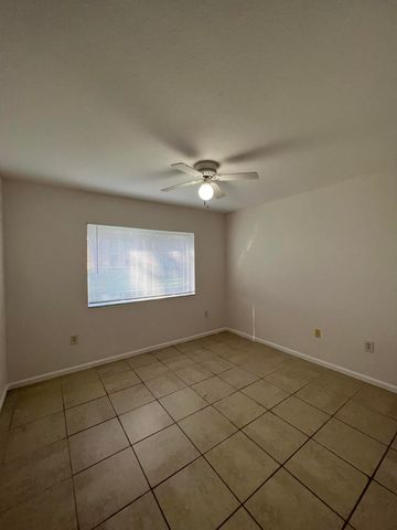 161 SW Palm Dr Apt 107, Port St Lucie, FL 34986