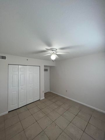 161 SW Palm Dr Apt 107, Port St Lucie, FL 34986