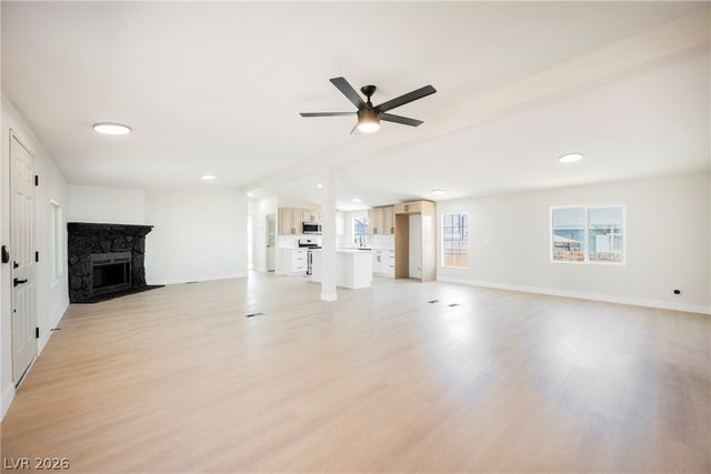 6137 Yellowstone Avenue, Las Vegas, NV 89156