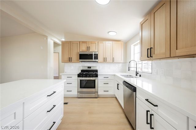 6137 Yellowstone Avenue, Las Vegas, NV 89156